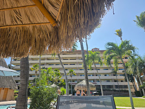 Joni Davis Discovers the Perfect Balance of Relaxation and Convenience in Cabo San Lucas